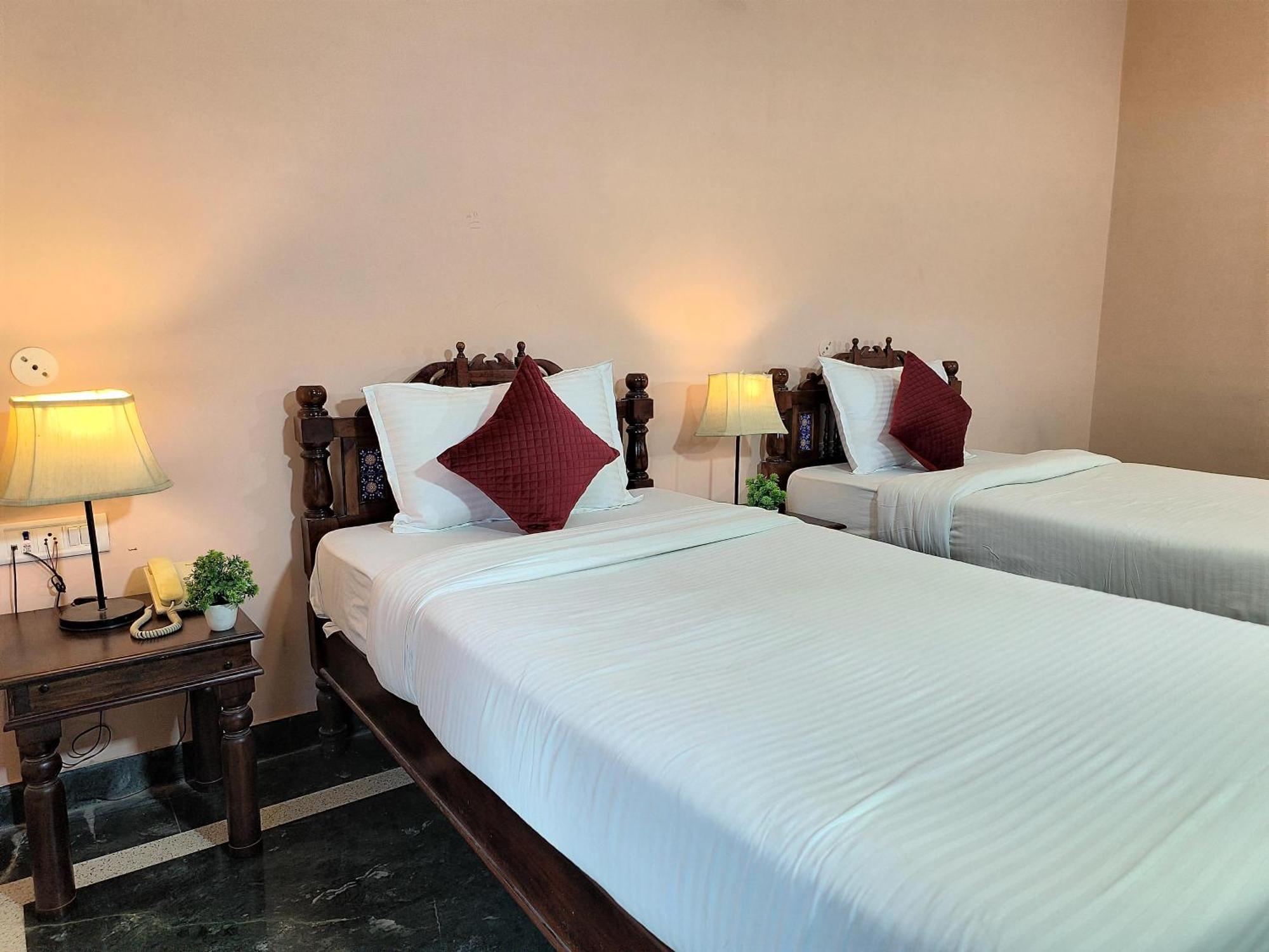 פושקאר Sajjan Bagh Resort מראה חיצוני תמונה